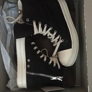 Rick Owen’s  High-Top Sneakers Size 38